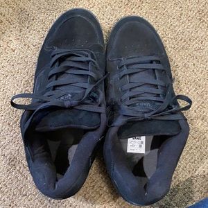 Men’s Black Vans- good used condition